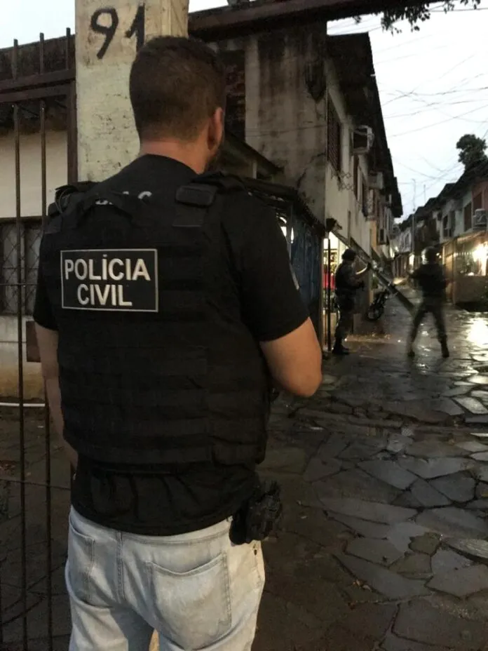 Polícia faz operação contra criminosos que vendem armas e drogas para facção em Canoas e Região Metropolitana