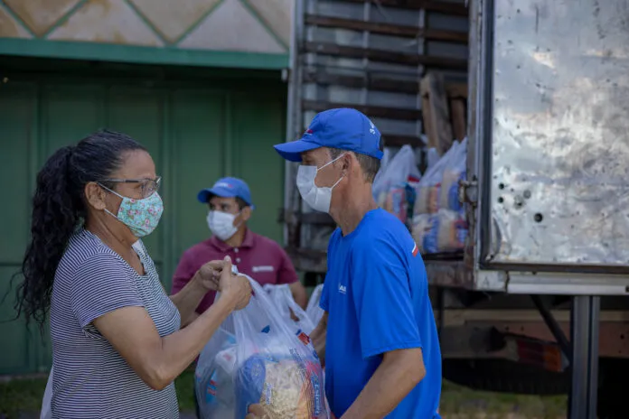 Mais de 4 mil moradores de Canoas vão receber cestas básicas da prefeitura