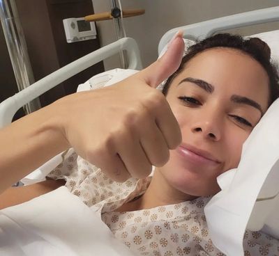 Anitta tem alta prevista para hoje com recomendações médicas restritas
